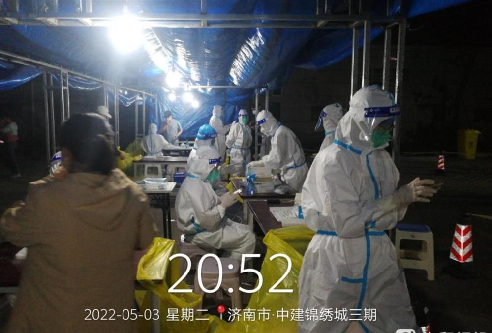 產(chǎn)發(fā)戰(zhàn)疫 |“金鐘大白”同心同行，筑牢社區(qū)疫情防控安全