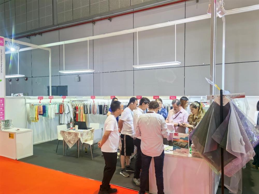 以科技綠色鏈接紡織商機！元首針織亮相2025中國國際紡織面料及輔料（秋冬）博覽會