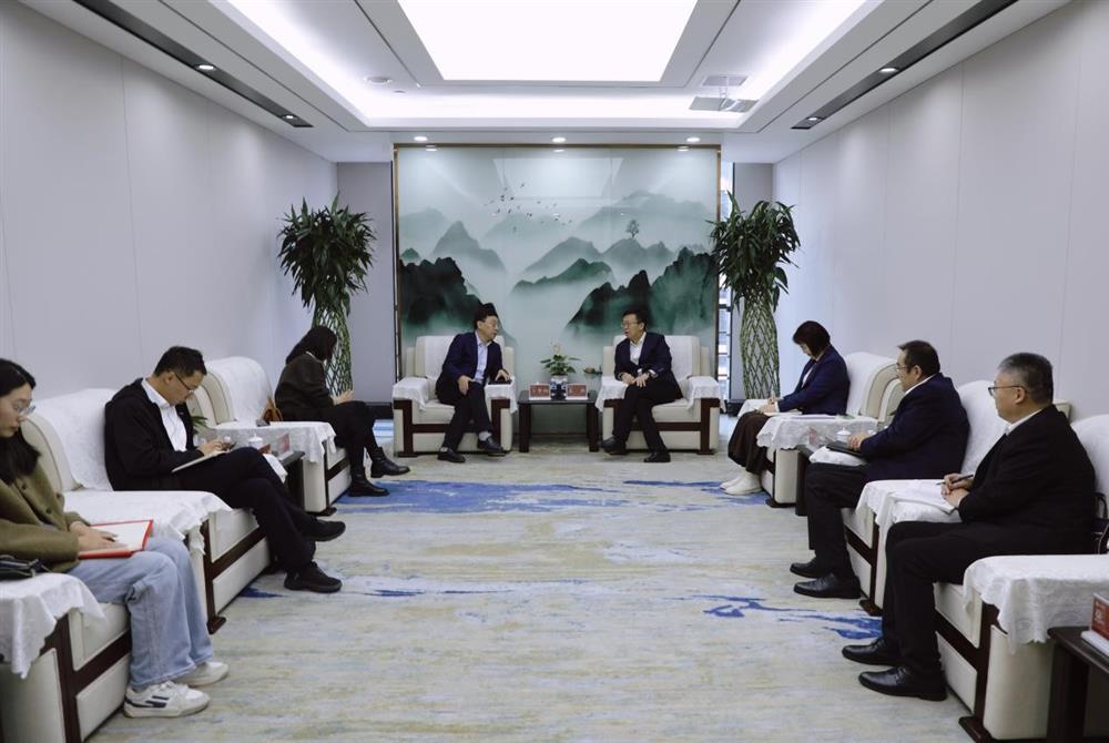 政企聯(lián)動(dòng)，共謀發(fā)展新路徑！ 濟(jì)南市商務(wù)局一行到產(chǎn)發(fā)集團(tuán)座談交流